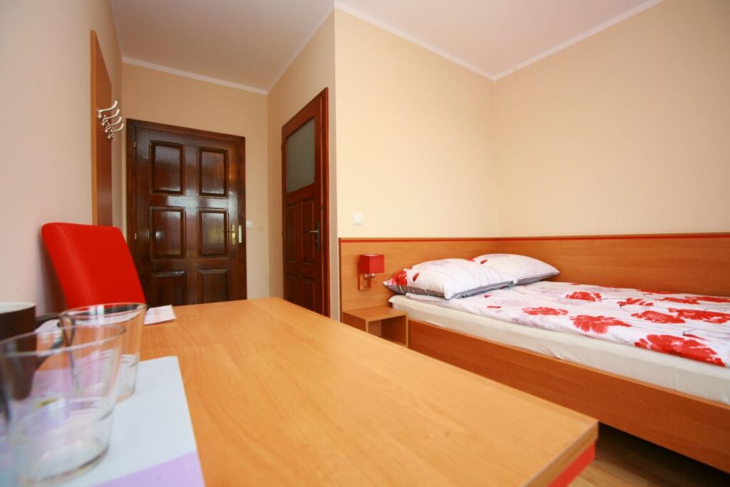 pokoje 2 osobowe 1802 1200 1200