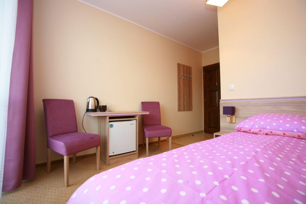 pokoje 2 osobowe 1810 1200 1200